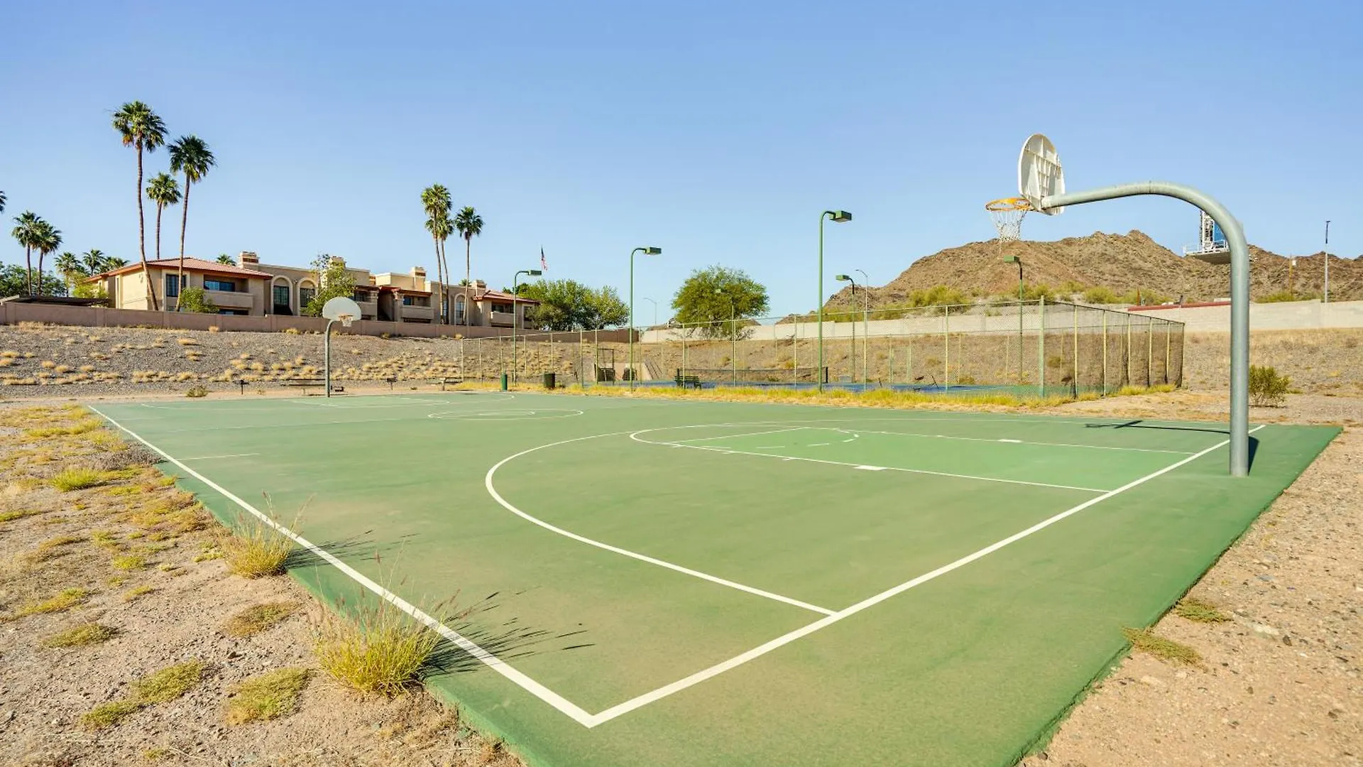 Family-Friendly Condo With Pool Access In Phoenix! Lägenhet