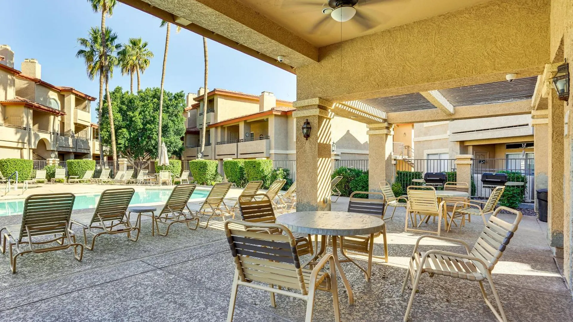 Lägenhet Family-Friendly Condo With Pool Access In Phoenix!