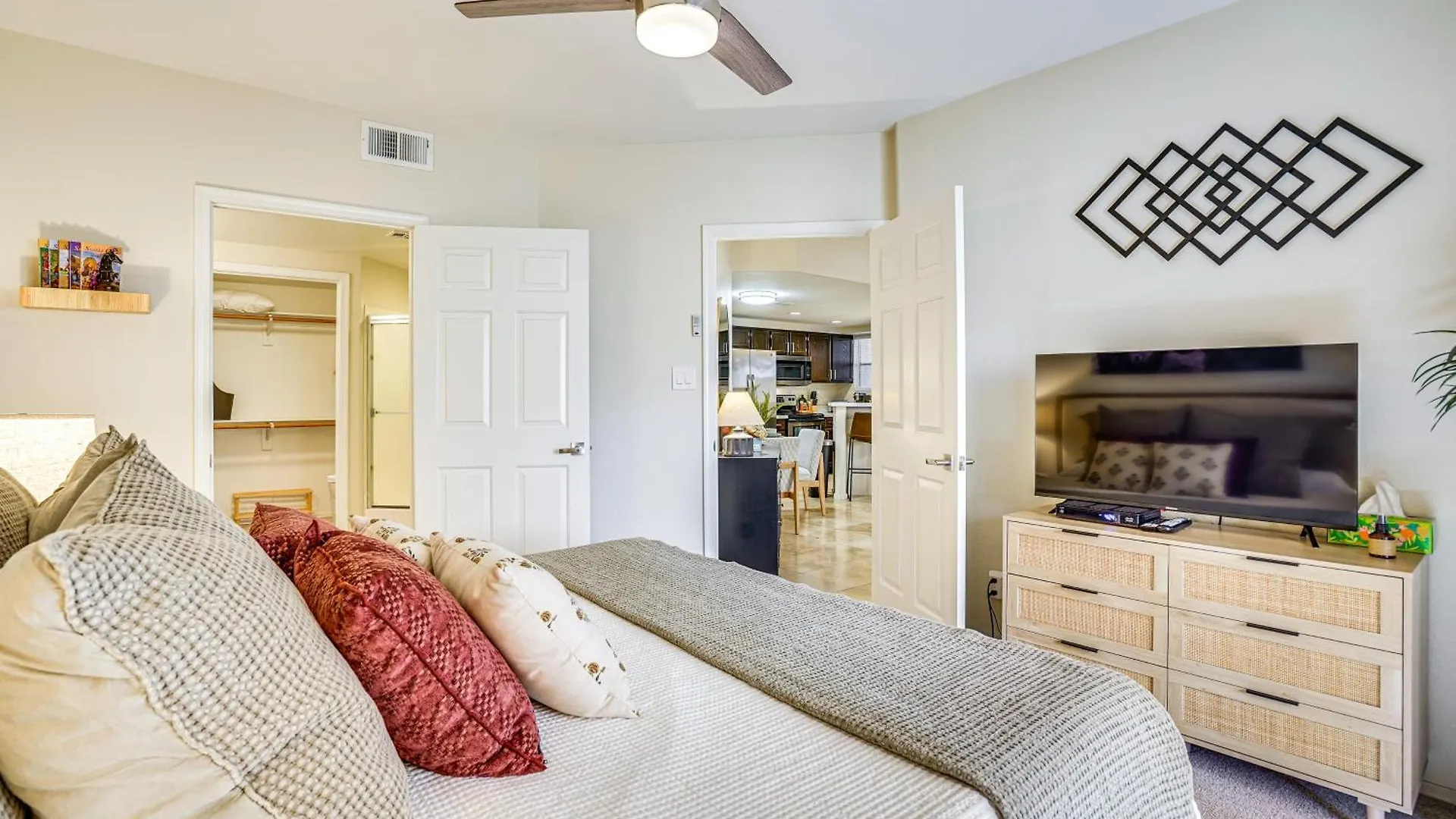 Family-Friendly Condo With Pool Access In Phoenix! USA